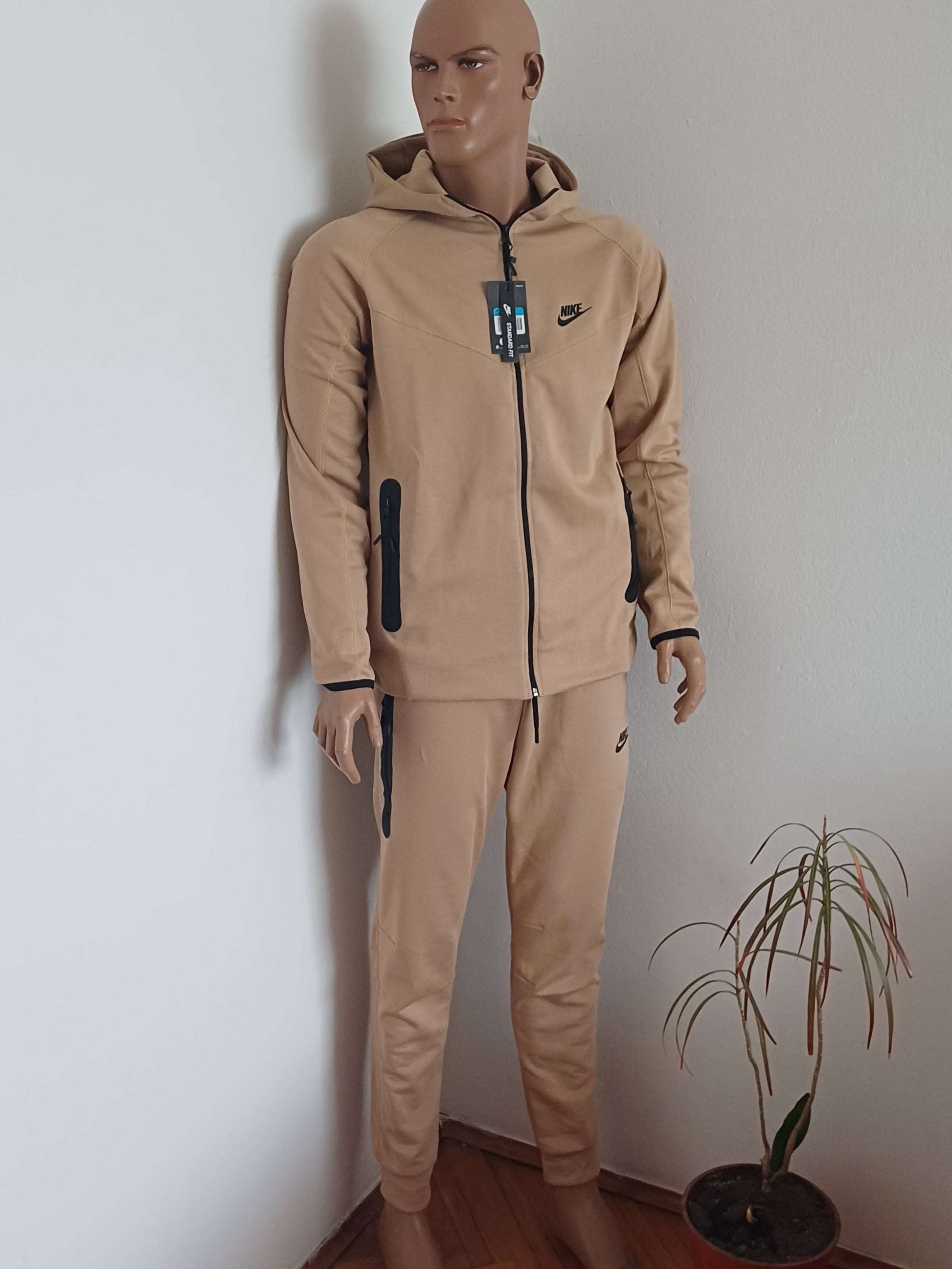 Nike Tech Fleece 2024 muška trenerka komplet